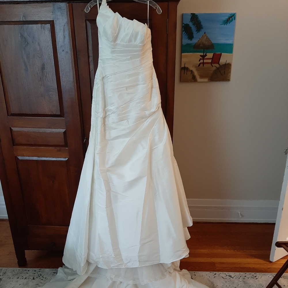 PRONOVIAS Wedding Dress